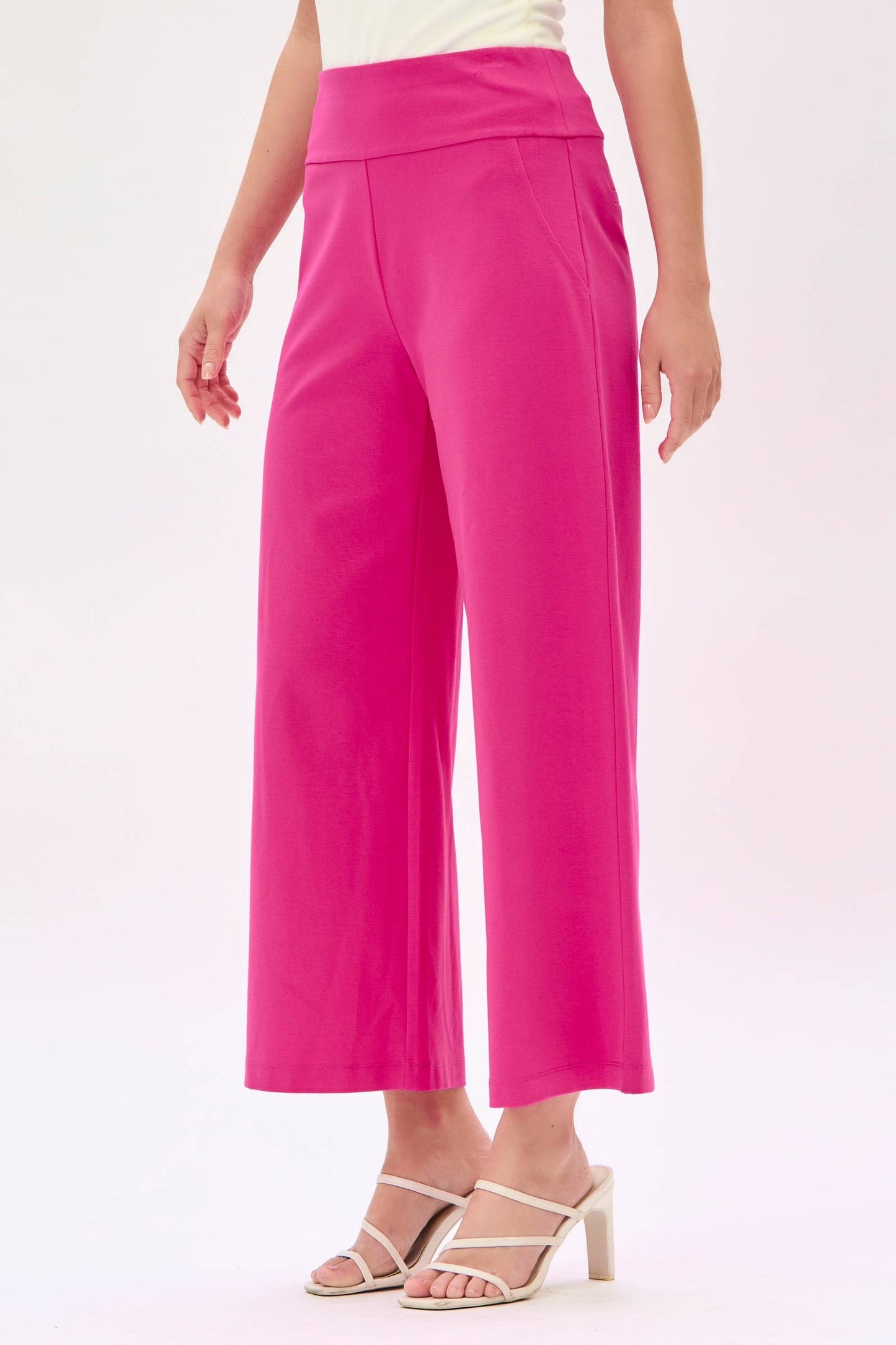 Magic Wide Cropped Pants