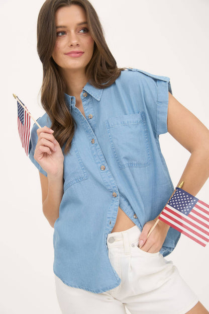 Blu Pepper CHAMBRAY COLLARED BUTTON TOP