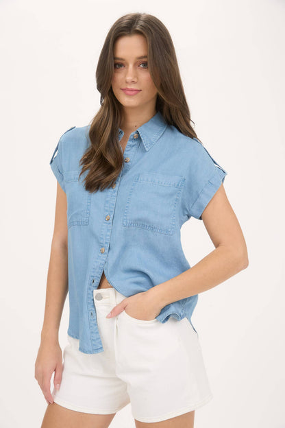 Blu Pepper CHAMBRAY COLLARED BUTTON TOP